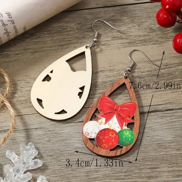 3/$12~Christmas Ornament Earrings - Picture 5 of 5